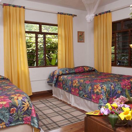 Forres Park Hotel คิงส์ตัน ภายนอก รูปภาพ